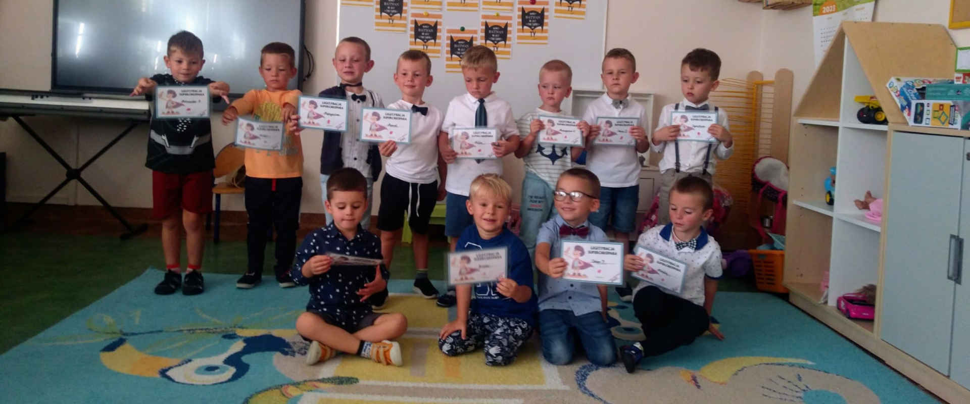 Zdjęcie grupowe chłopaków