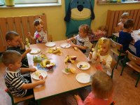 2017-10-03_sałatki_owocowe_w_przedszkolu - zdjęcie nr 9